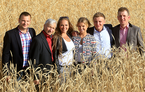 Uczestnicy drugiego sezonu programu "Rolnik szuka żony" | fot. TVP